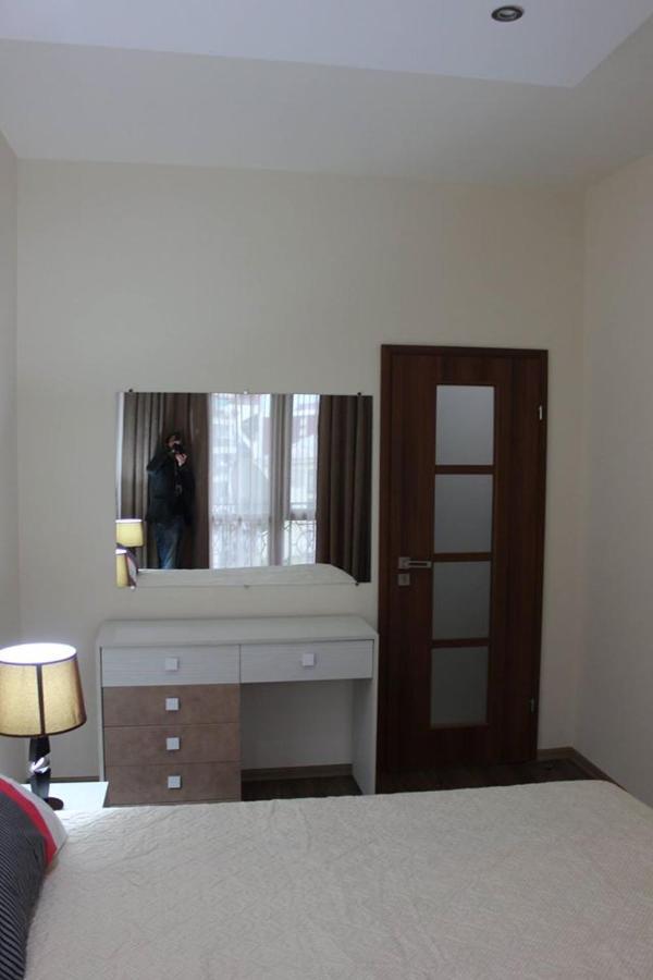 Apartment On Rustaveli 17 Batumi Bagian luar foto